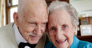 A nagyszülők szerepe a gyereknevelésben couple3