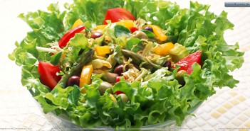 8 élelmiszer, amit terhesség alatt kerülni kell salad1