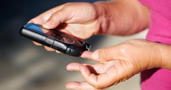 A cukorbetegség szív-érrendszeri kockázatainak időben történő felismerése életeket menthet Measuring blood sugar