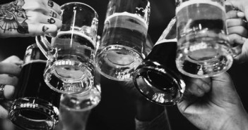 Itt a Száraz November: az alkoholról való leszokás hét módja Boozing