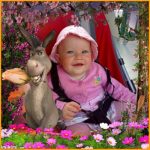 Életre való vidám, eleven játékos, aranyos kislány. Imádnivaló:))))))