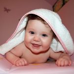 Gréti 5 hónapos. Meglepetés, de máris úton a kistesó, aki most 13 hetes :)