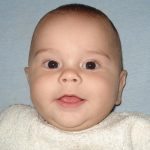 Szilaj-Varga Roland vagyok 7 hónapos. Nagyon hiperaktív kisbaba vagyok, imádom a hasam és imádnak a szüleim:) és énis õket. A legnagyobb boldogságot jelentem nekik.