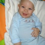 Huncut kis törpénk! :) Mindig vidám mosolygós.