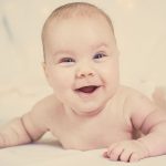 Kisfiunk Bán Ádám 4 hónapos, mindig mosolygós baba. Bearanyozza mindennapjainkat. Mosolyával mindenkit levesz a lábáról. Ezekkel a szemekkel nem lesz nehéz a csajozás :)