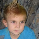 Édesanyja: Máté Julianna, Édesapja: Bacskai Barnabás.