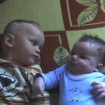 Bálint és Szabolcs fiam!! 19 hónap van köztük és nagyon szeretik egymást,Bálint mindig nevet a bátyára.És a bátyus se féltékeny rá!