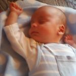 Nagyon boldogok vagyunk mióta megszületett kisfiúnk Sanyika. Még csak egy hónapos de máris nagyon sok szép pillanatot okozott nekünk. Nyugodt kisbaba, és nagyon szereti a pocakját.