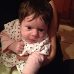 Szülei: Gécziné Poroszkai Valéria és Géczi Tamás. Emese nagyon jó baba, sokat alszik, jól eszik, imád játszani.