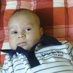 Dávidka imád mosolyogni nagyon boldog kisfiu:)