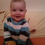 Édesanyja Czagány Emese, édesapja Német Zsolt.