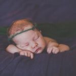 Édesanyja Baráth-Gyomlai Angéla, édesapja Gyomlai Gergely.